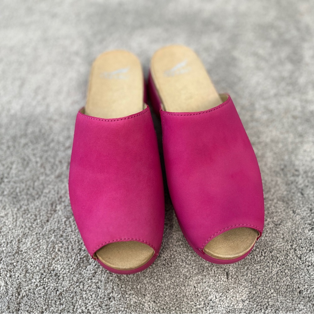 Dansko Peep Toe Slide Clogs Womens 39 Hot Pink Leather Low‎ Wedge Excellent
